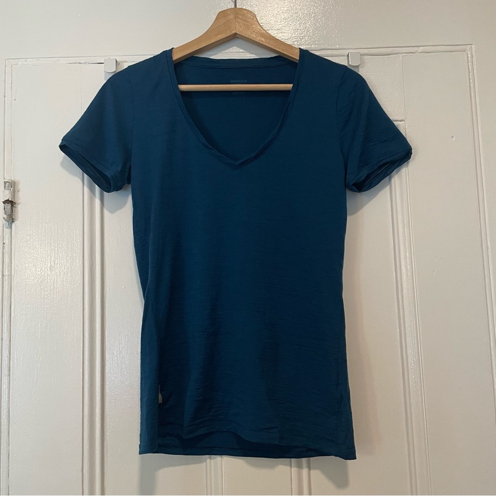 Icebreaker 100% merino wool tech-T V-neck 🌌 Night